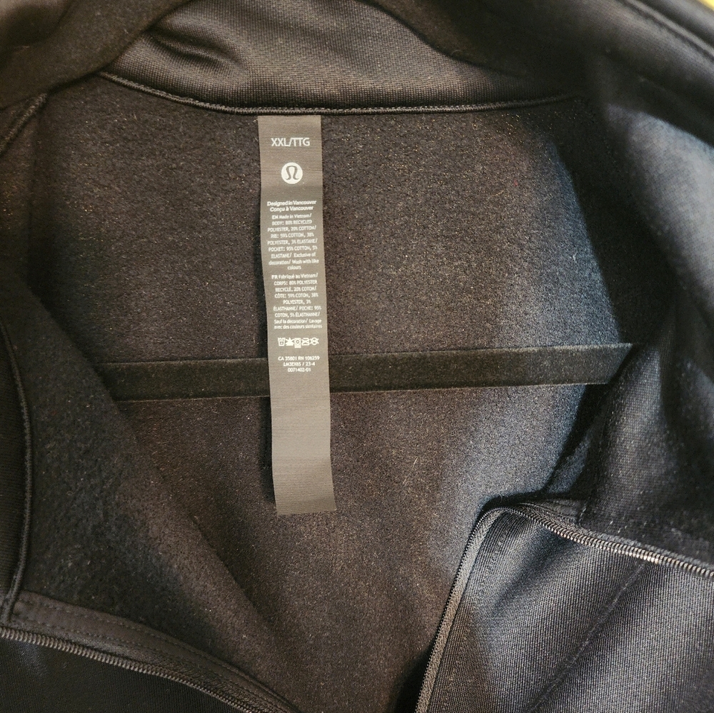 Lululemon Men's full zip sweater active wear 2xL black